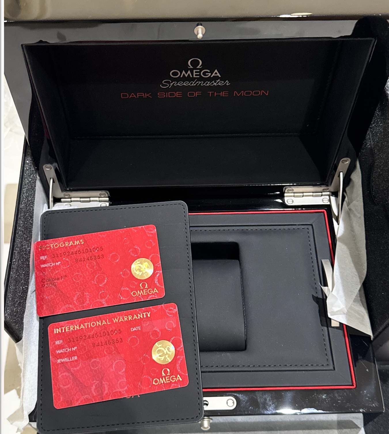 OMEGA Speedmaster Dark Side of the Moon Ref. 311.92.44.51.01.005